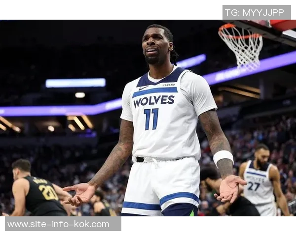 芬奇称赞兰德尔创造投篮机会里德默默奉献干脏活累活 芬奇称赞兰德尔创造投篮机会里德默默奉献干脏活累活