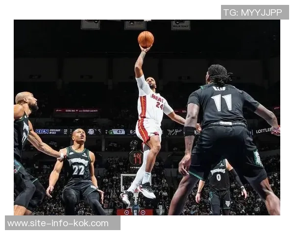 爱德华兹第三节狂砍14分三节15投8中独得31分展现强大火力